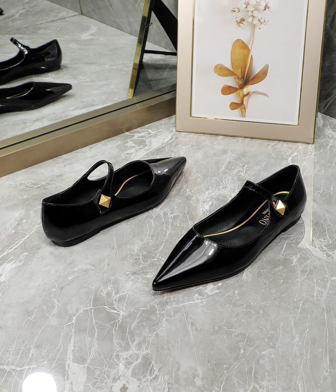 Va1e*ntin0 Garavani Tiptoe Patent Leather Ballet Flats Black 2W2S0Gc3Eru0No