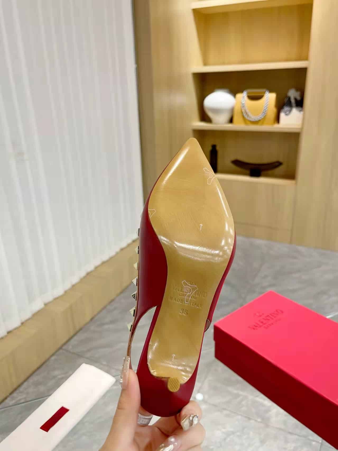 Va1e*ntin0 Rockstud Bow Slingback Pump In Patent Leather With Matching Studs Red