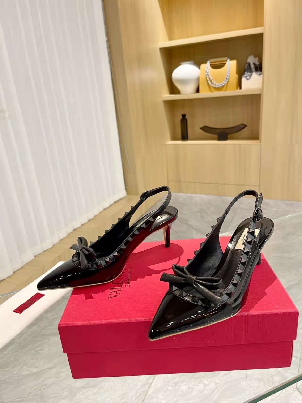 Va1e*ntin0 Rockstud Bow Slingback Pump In Patent Leather With Matching Studs Black 4W2S0Ib8Ixh 0No