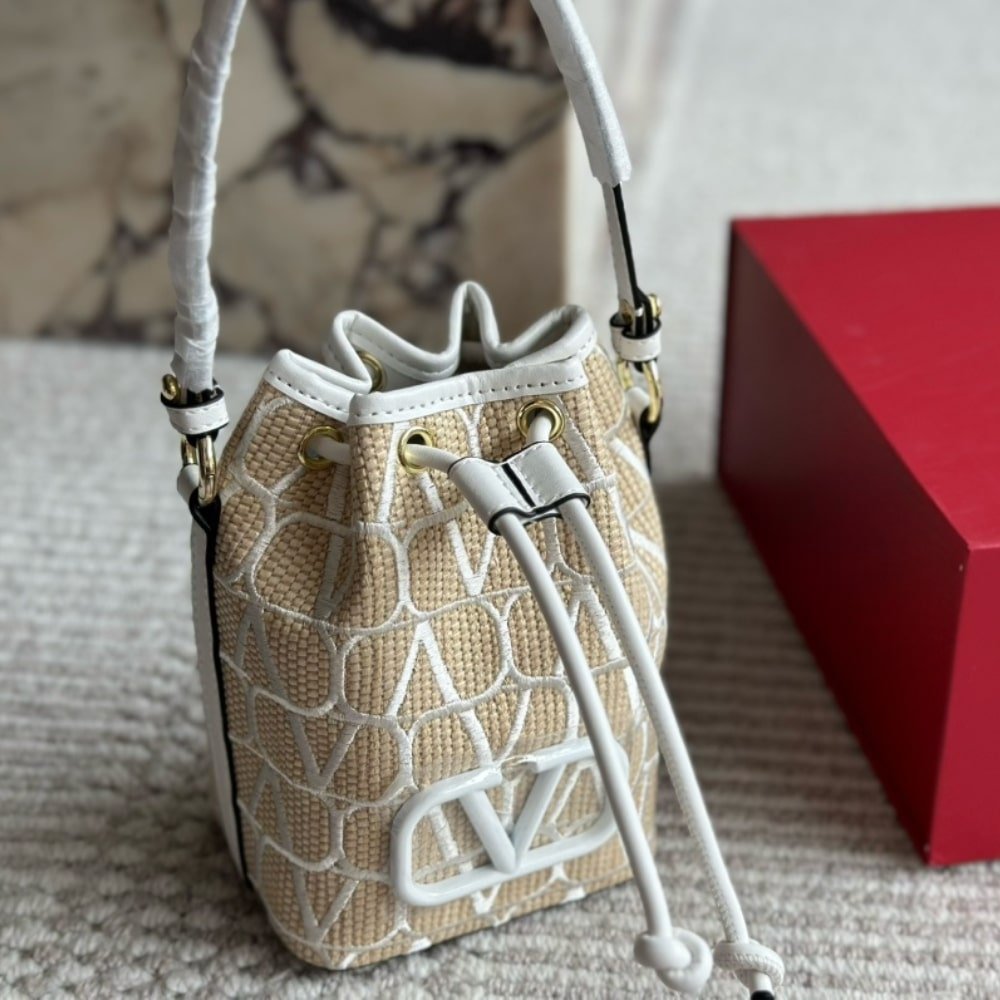 Va1e*ntin0 Mini Vlogo Signature Bucket Bag In Toile Iconographe Beige 22Cm