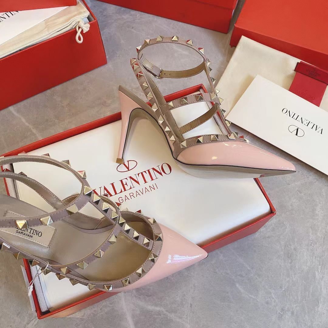 Va1e*ntin0 Garavani Patent Rockstud Caged Pump Pink