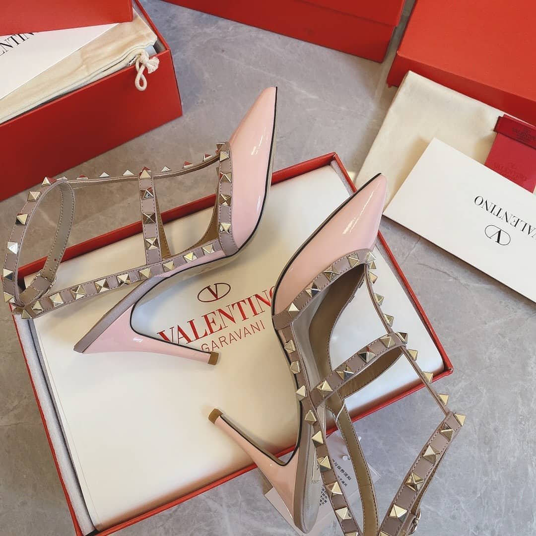Va1e*ntin0 Garavani Patent Rockstud Caged Pump Pink