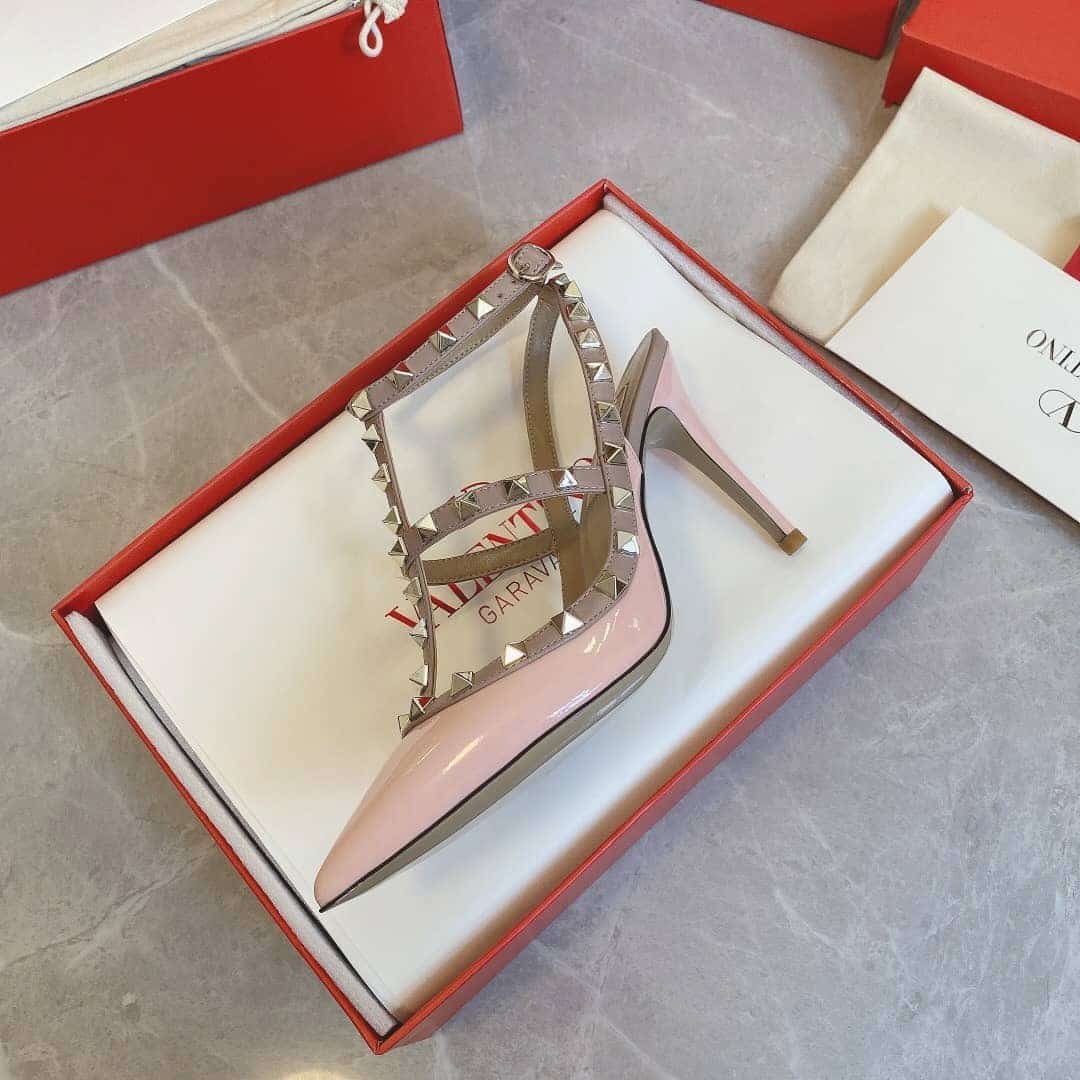 Va1e*ntin0 Garavani Patent Rockstud Caged Pump Pink