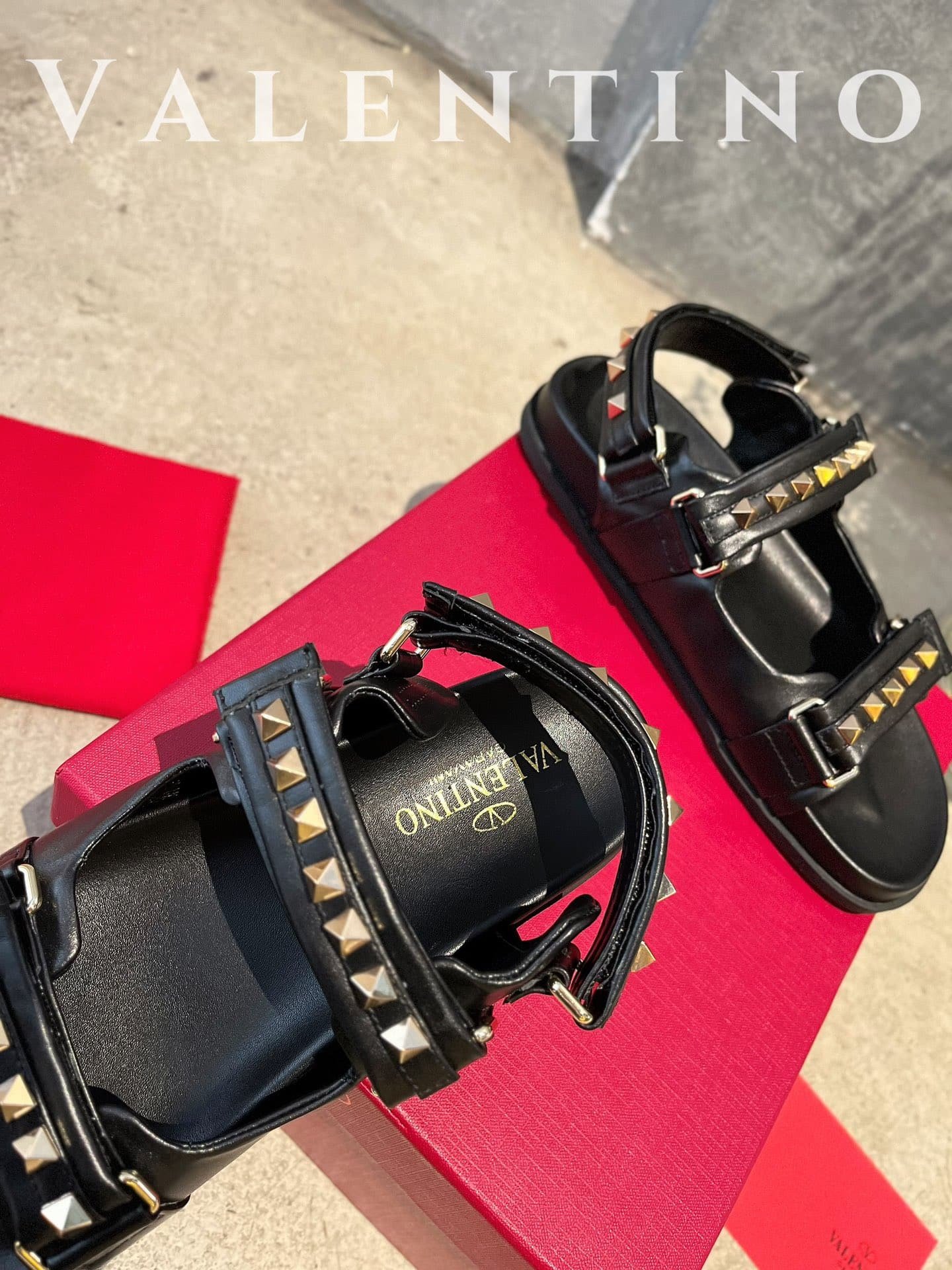 Va1e*ntin0 Garavani Rockstud Flat Sandal In Nappa Leather For Woman In Black Ws0Fe6Mnk 0No