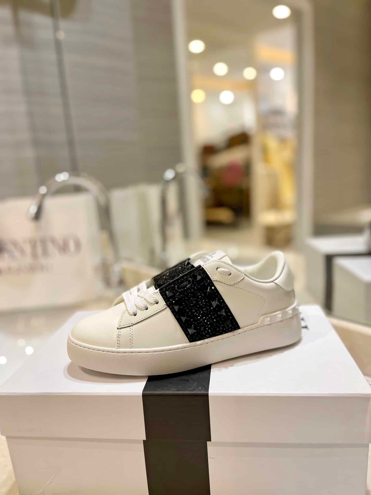 Va1e*ntin0 Garavani Rockstud Untitled Crystal Embellished Leather Sneaker Black