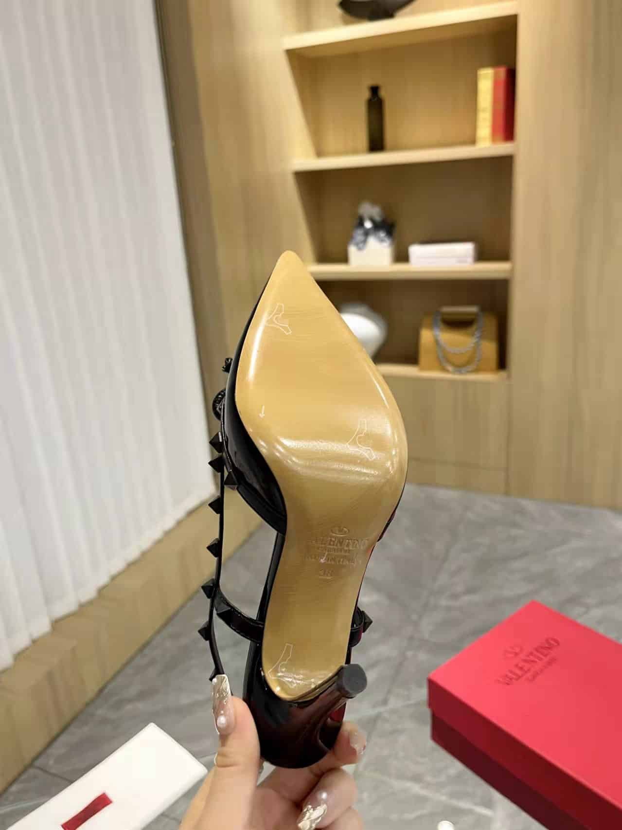 Va1e*ntin0 Rockstud Bow 100 Patent Slingback Pump Black Ws0Ib8Ixh0No