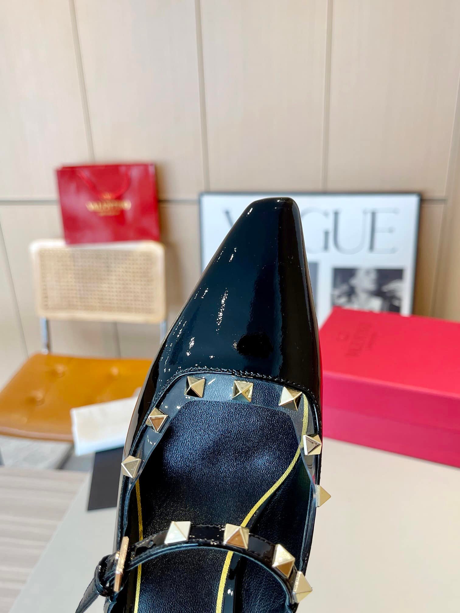 Va1e*ntin0 Garavani Rockstud Asymmetric Patent Leather Mules Black