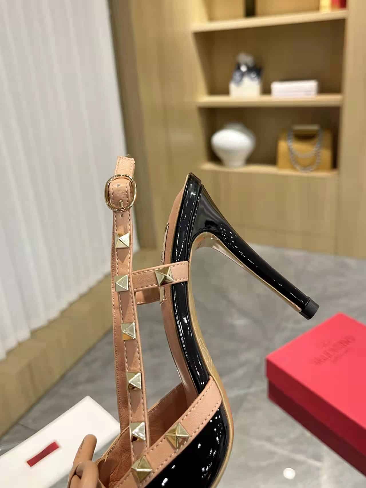 Va1e*ntin0 Rockstud Bow 100 Patent Slingback Pump Black Pink Ws0Ib8Tzen71