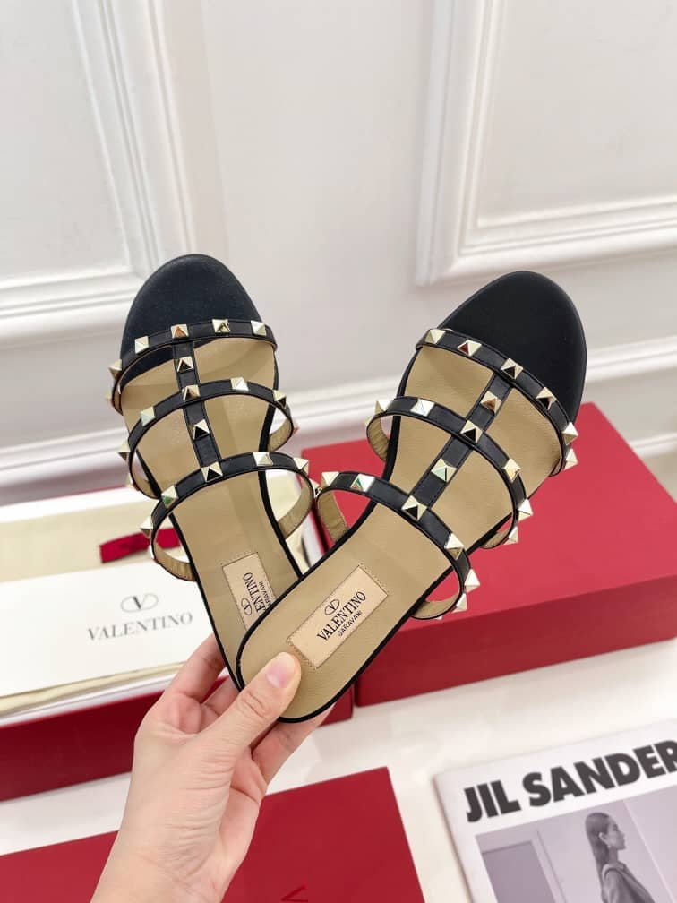 Va1e*ntin0 Garavani Rockstud Flat Slide Sandal Black 5W2S0C49Vod 0No