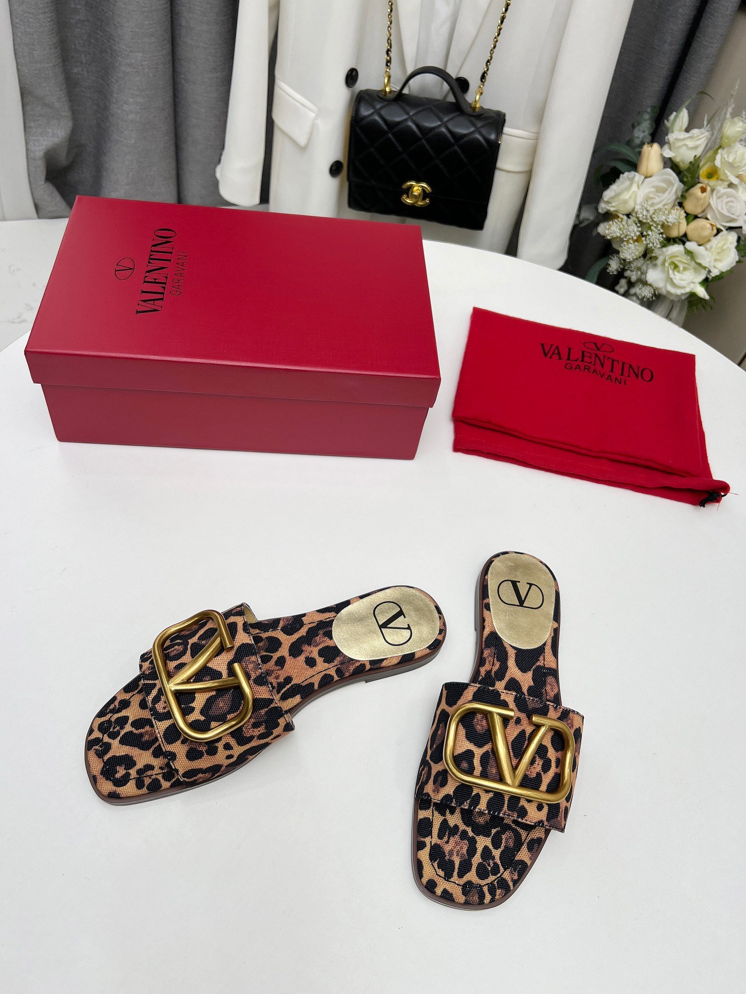 Va1e*ntin0 Garavani Leopard Print Buckle Sandals 3W2S0Bd5Rqy 09J