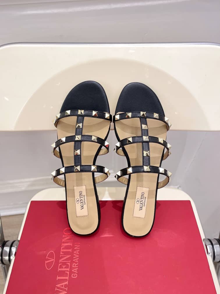 Va1e*ntin0 Garavani Rockstud Flat Slide Sandal Black 5W2S0C49Vod 0No
