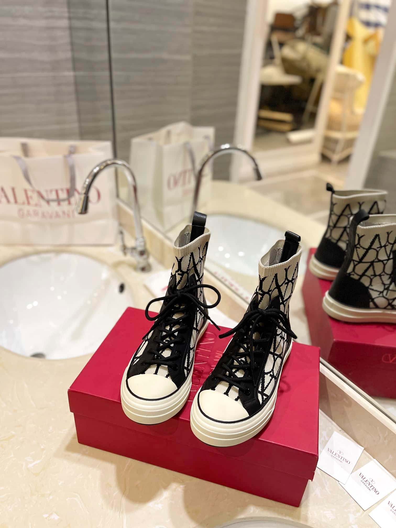 Va1e*ntin0 Garavani Toile Iconographe Socks Sneaker White