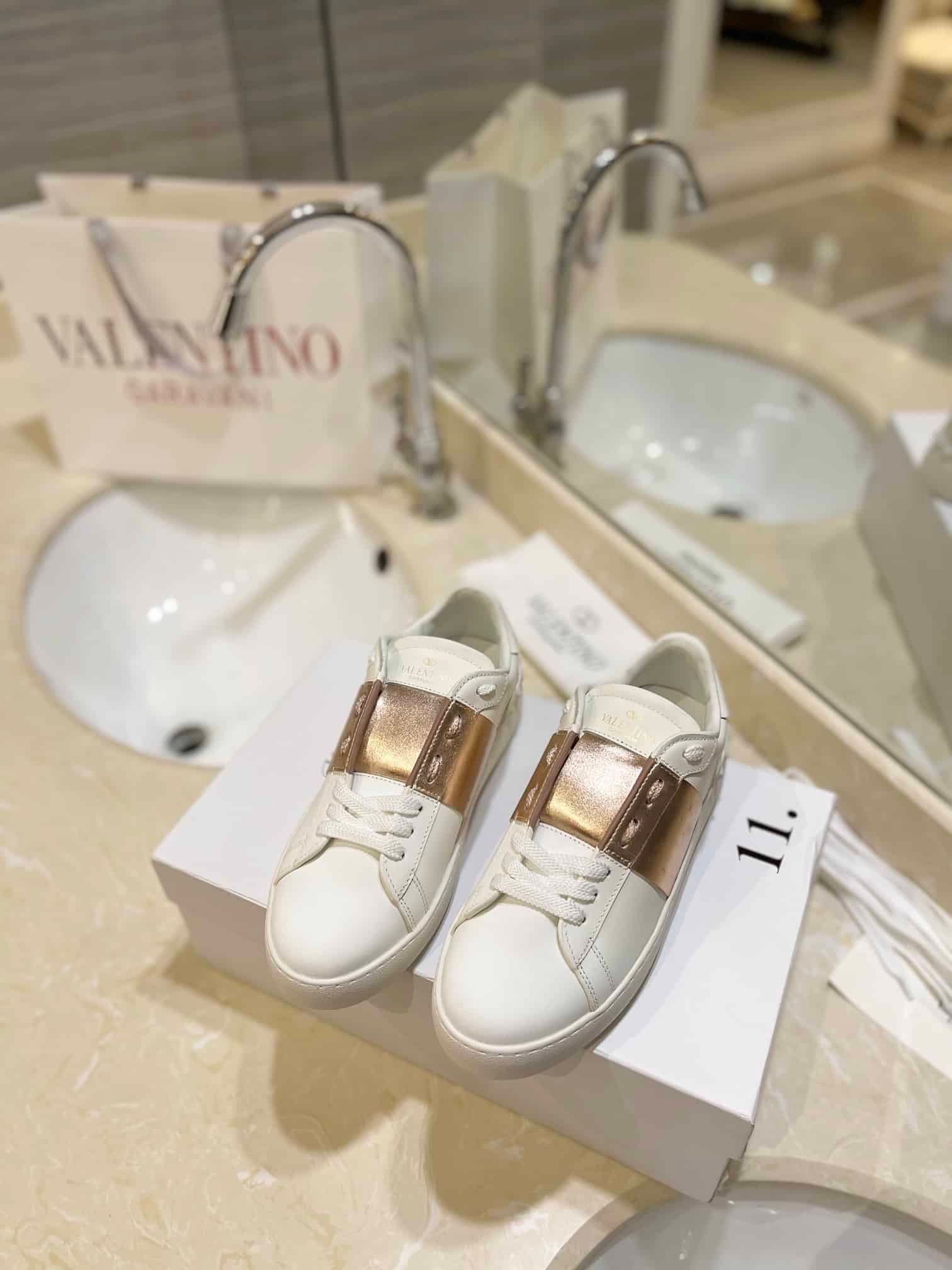 Va1e*ntin0 Garavani Rockstud Open Metallic Leather Sneaker Gold Uy2S0830Flrl71