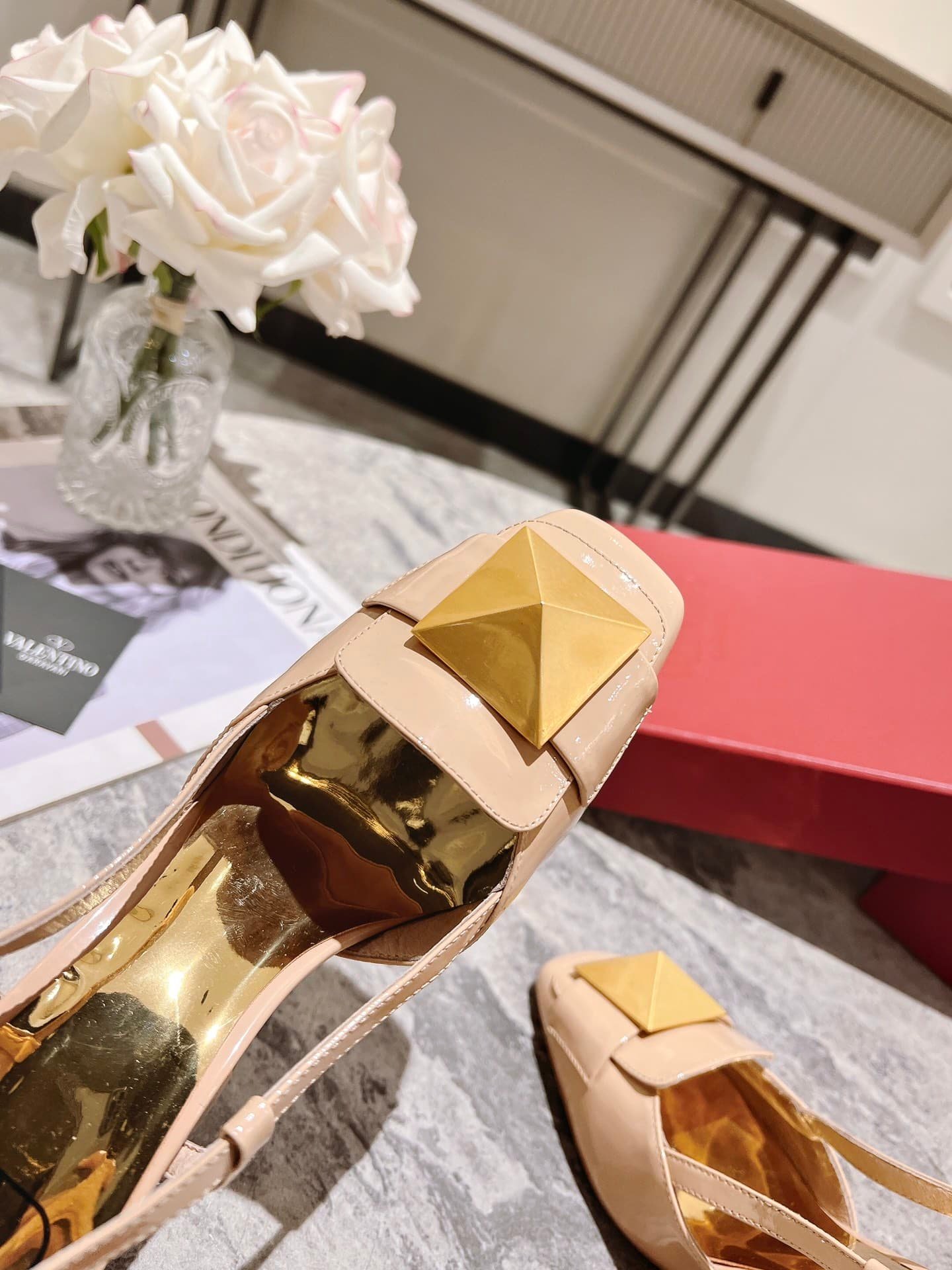 Va1e*ntin0 Garavani One Stud Patent Leather Slingback Pump Rose Cannelle