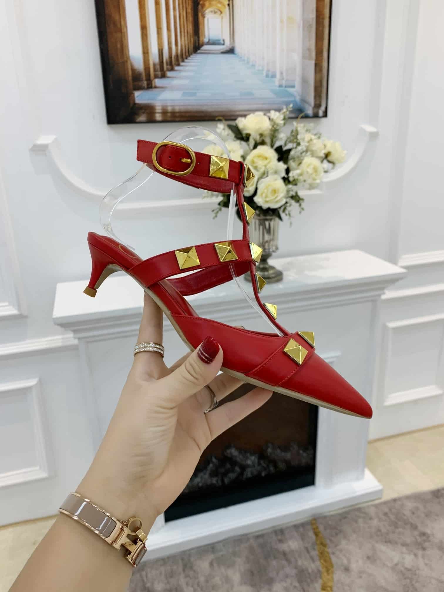 Va1e*ntin0 Garavani Roman Stud Kitten Heel Pumps Red