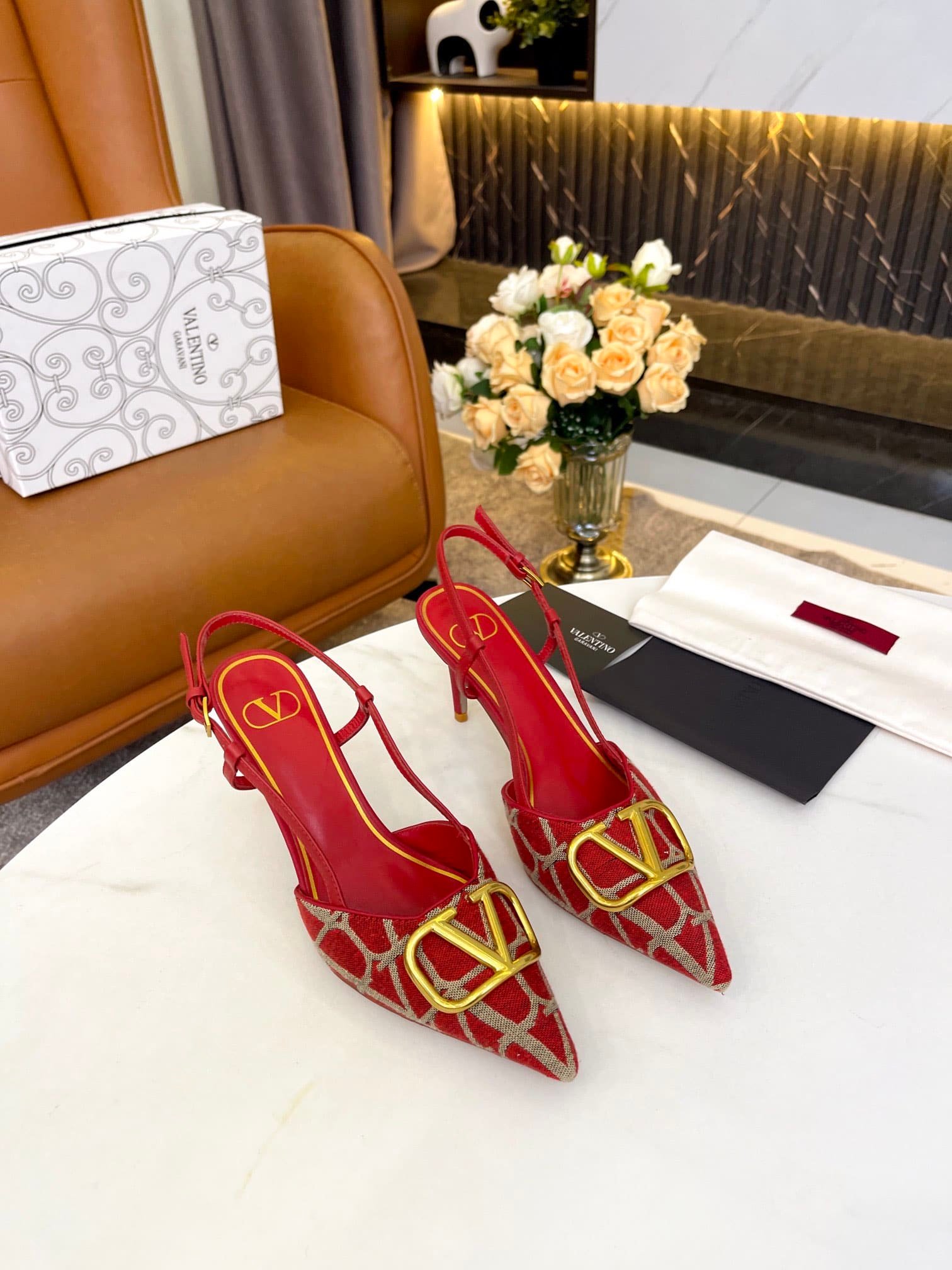 Va1e*ntin0 Garavani Vlogo Signature Slingback Pump In Toile Iconographe Red