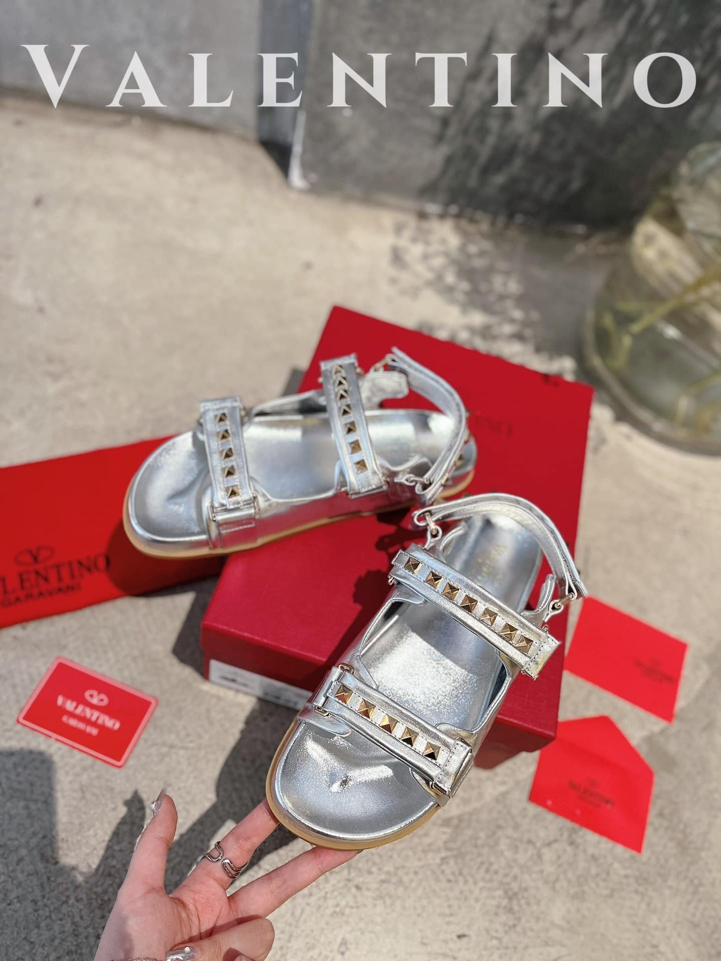 Va1e*ntin0 Garavani Rockstud Flat Sandal In Nappa Leather For Woman In Silver