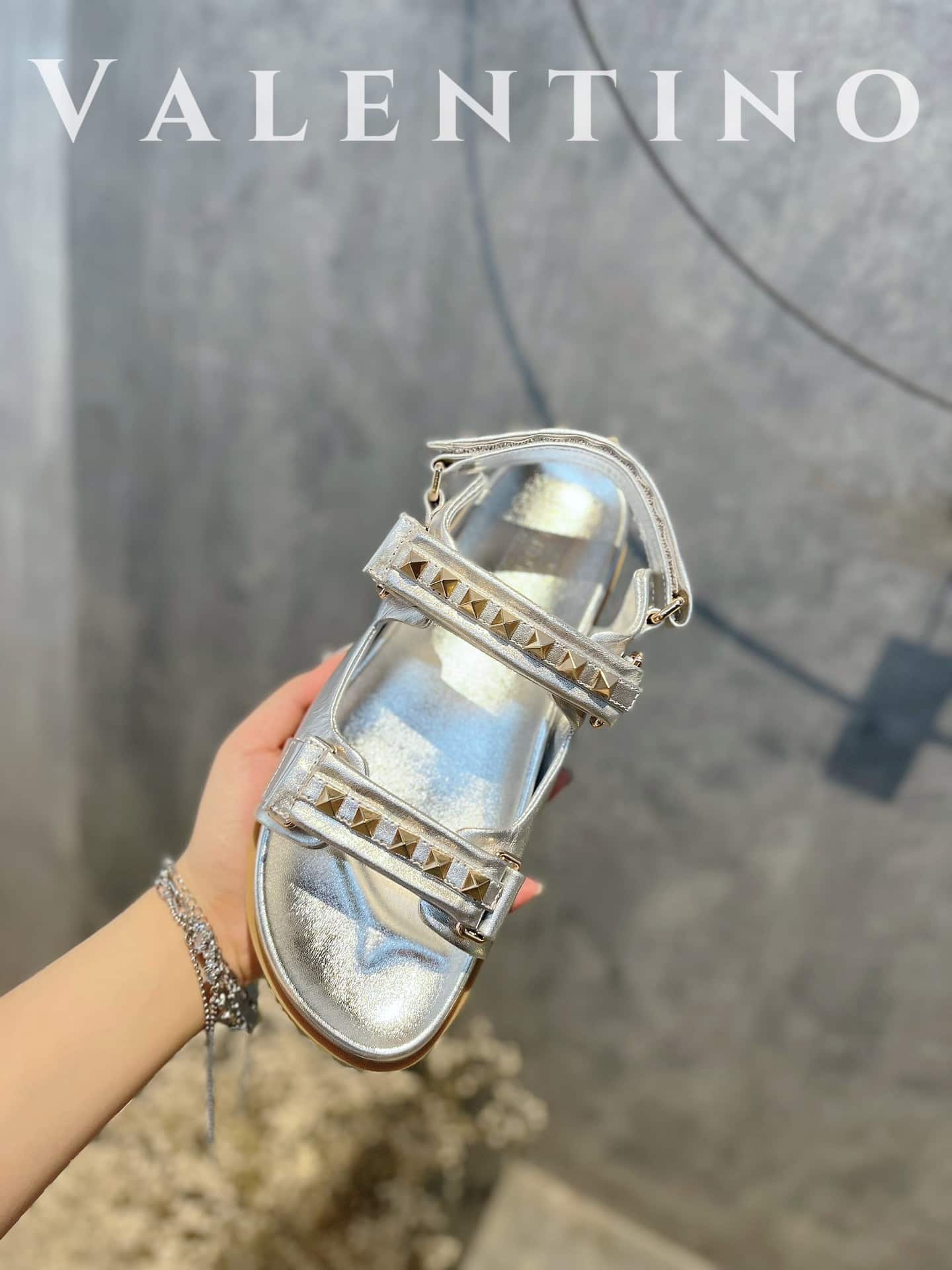 Va1e*ntin0 Garavani Rockstud Flat Sandal In Nappa Leather For Woman In Silver