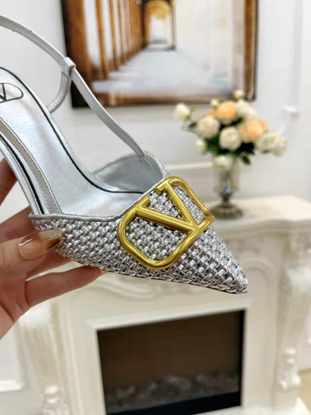 Va1e*ntin0 Garavani Vlogo Woven Leather Slingback Pumps Silver