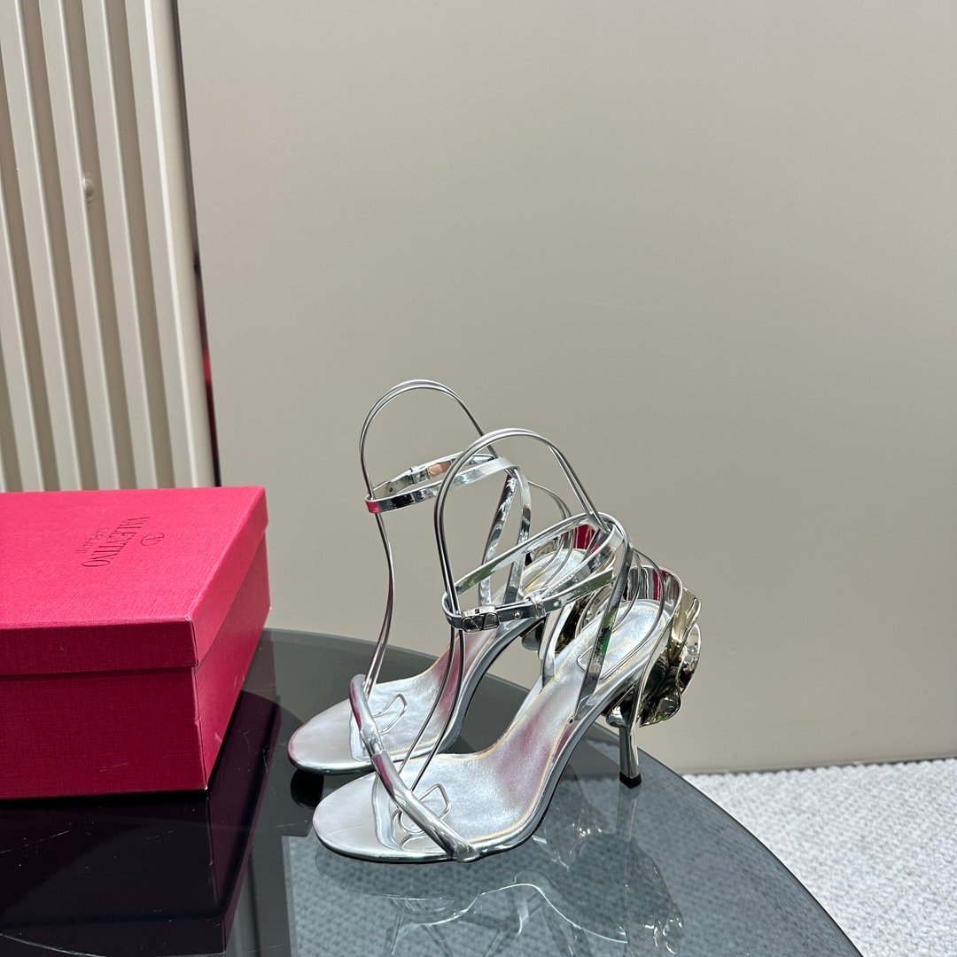 Va1e*ntin0 Garavani Archive Roserouche Metallic Leather High Heel Silver
