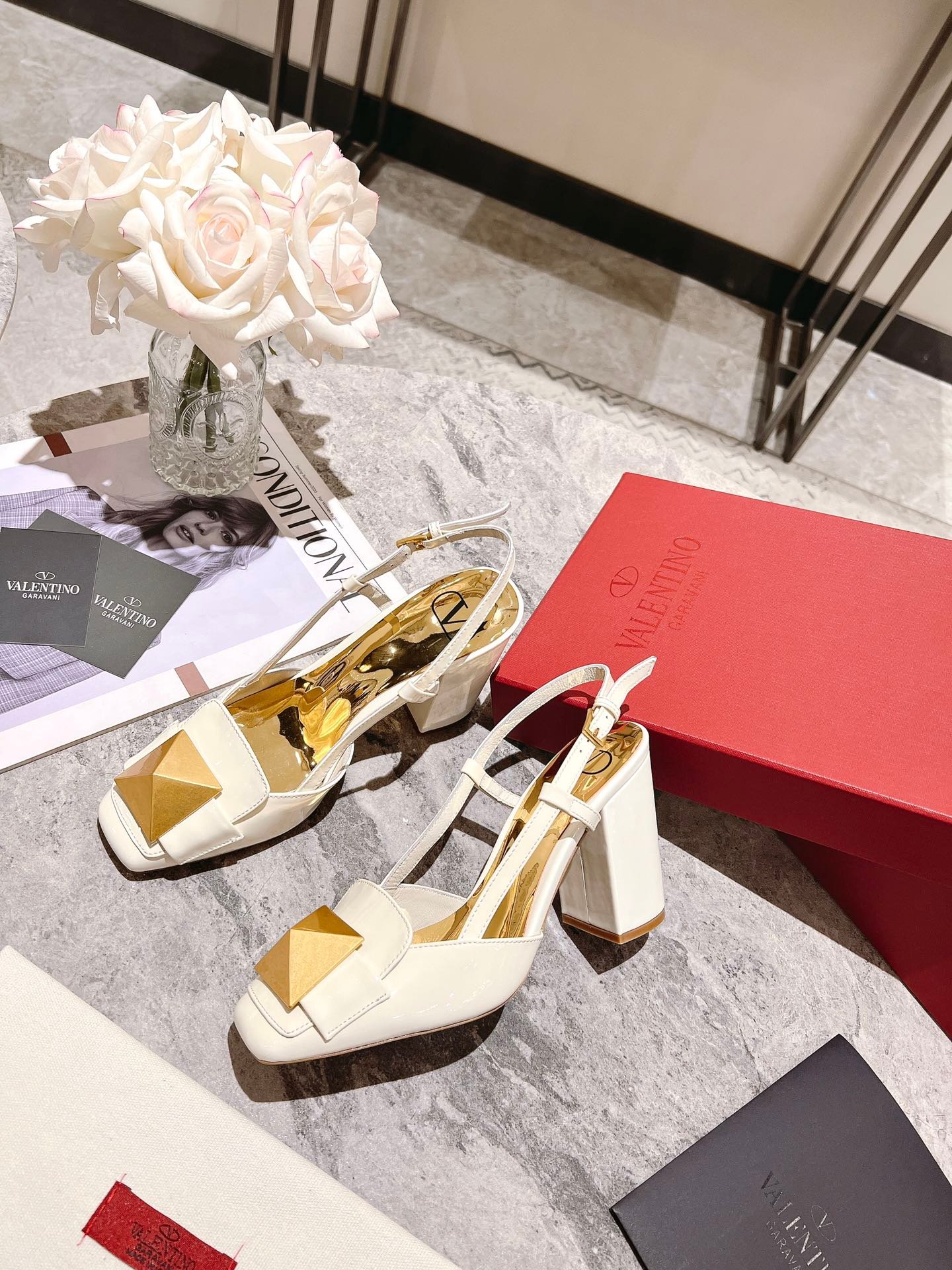 Va1e*ntin0 Garavani One Stud Patent Leather Slingback Pump White
