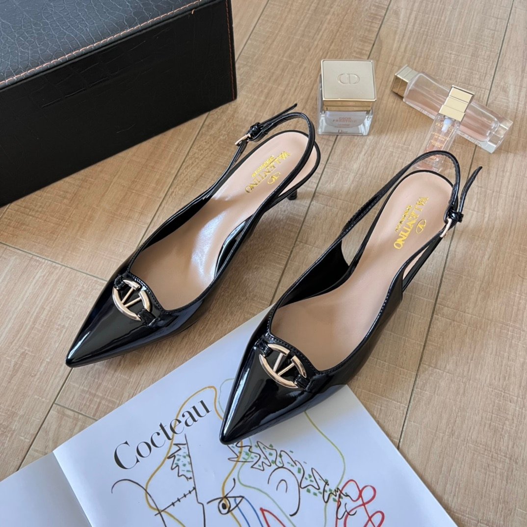 Va1e*ntin0 Vlogo Shiny Leather Leather Heels In Black
