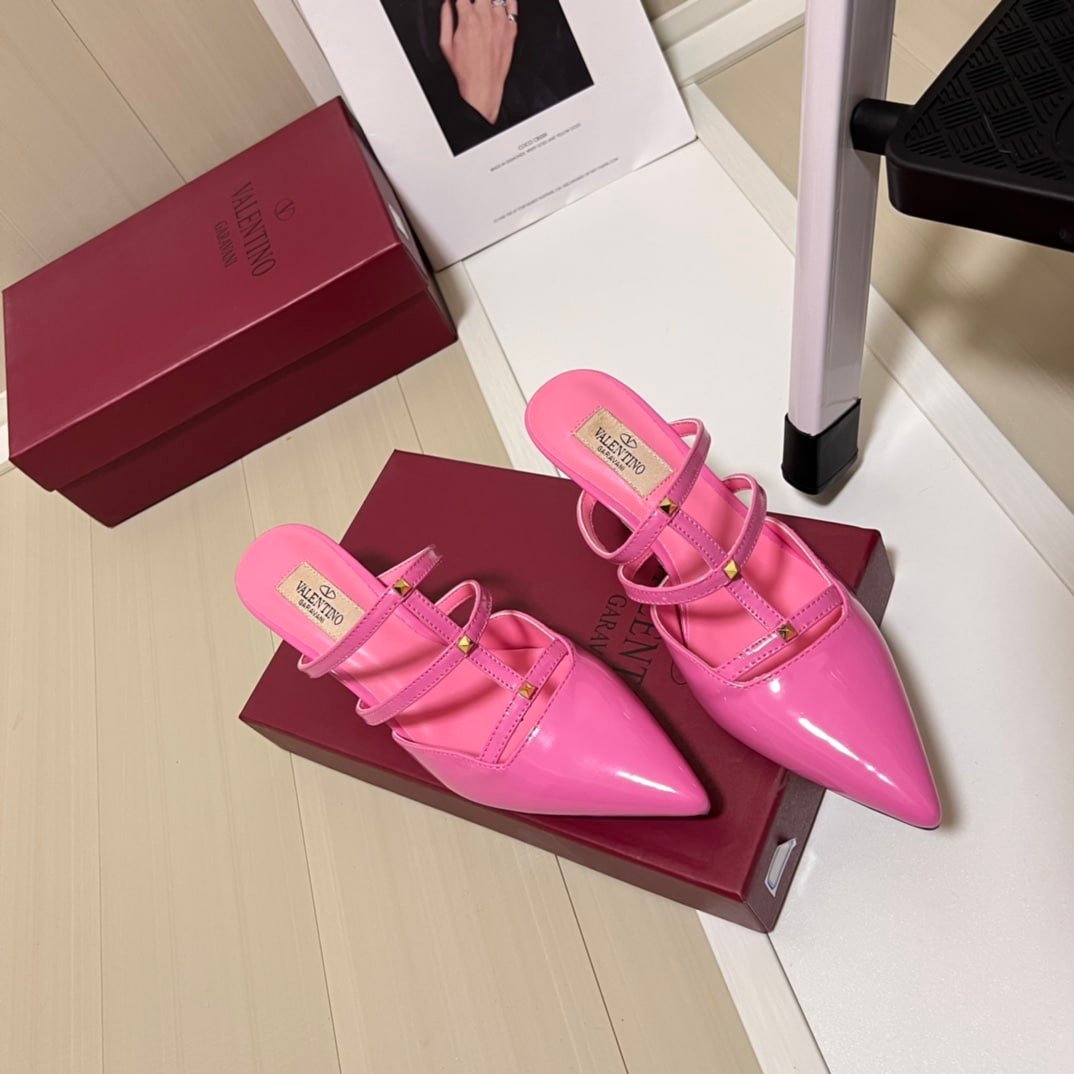Va1e*ntin0 Garavani Rockstud Wispy Mule In Calfskin Magenta