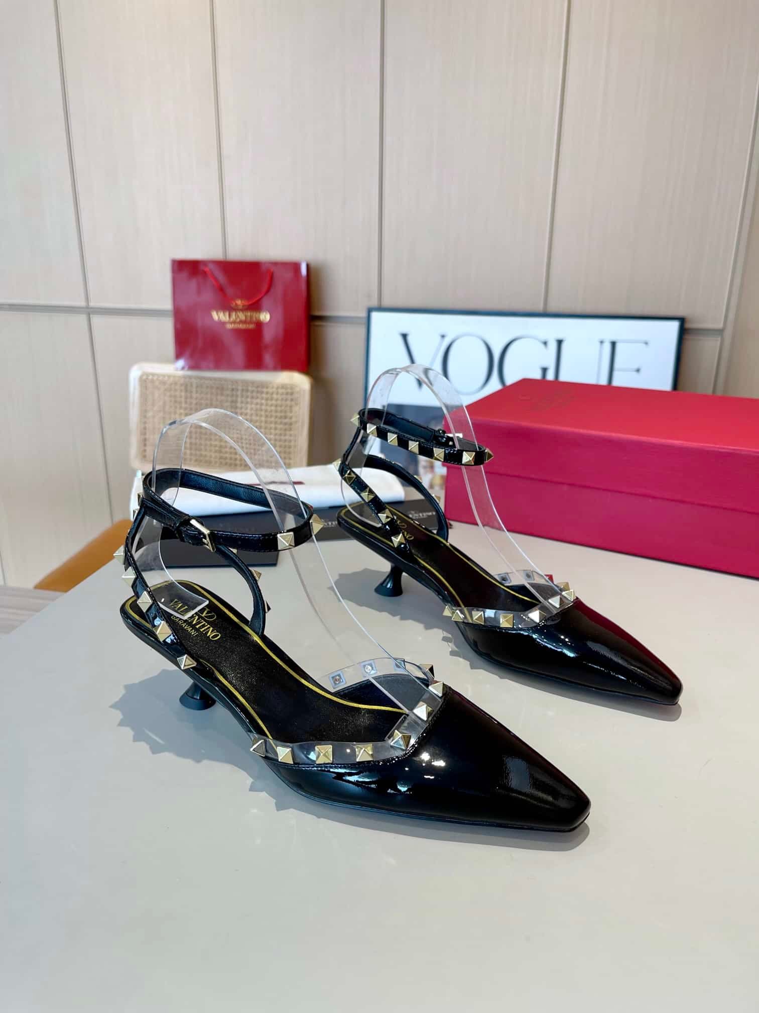 Va1e*ntin0 Garavani Rockstud Couture Pumps Black