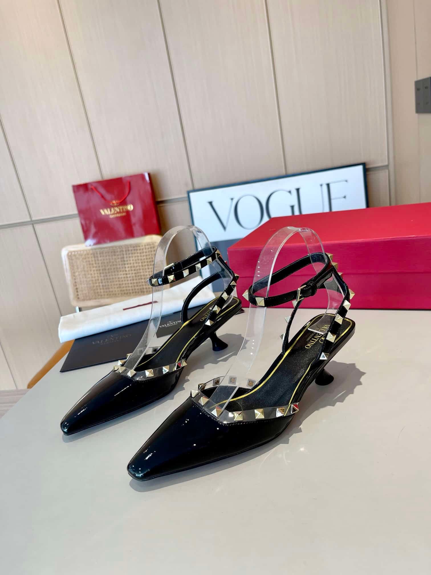 Va1e*ntin0 Garavani Rockstud Couture Pumps Black