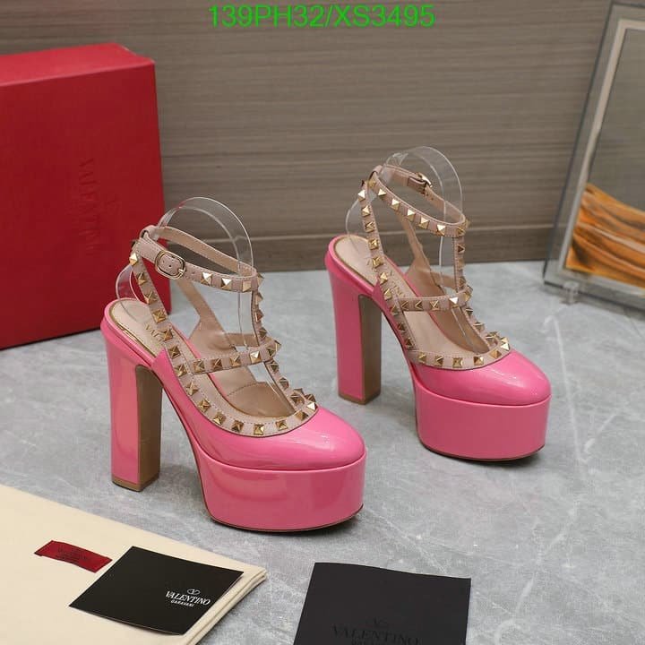 Va1e*ntin0 Rockstud Platform Pump In Patent Leather Pink