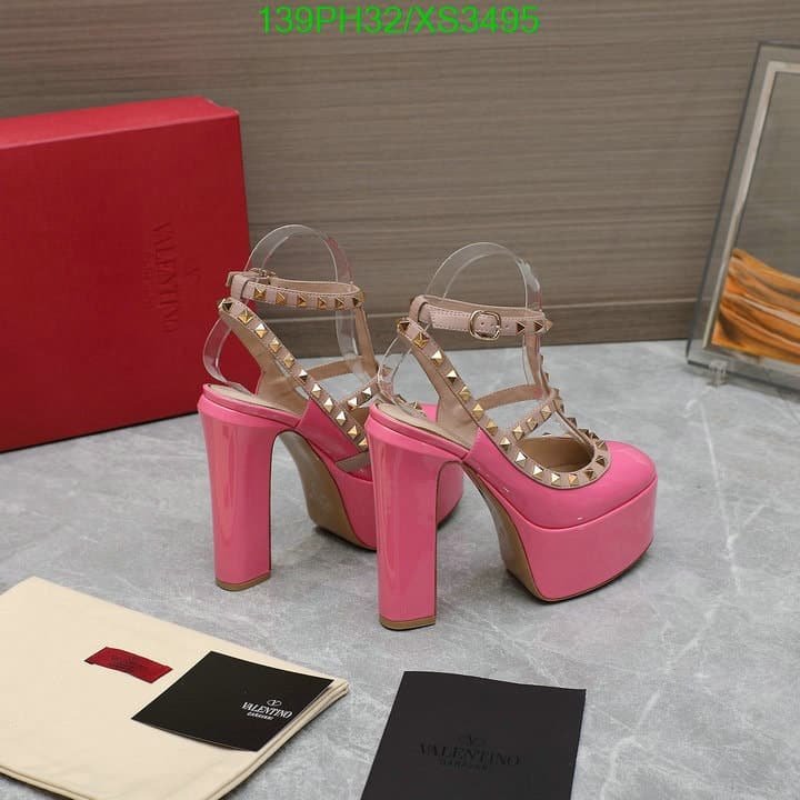 Va1e*ntin0 Rockstud Platform Pump In Patent Leather Pink