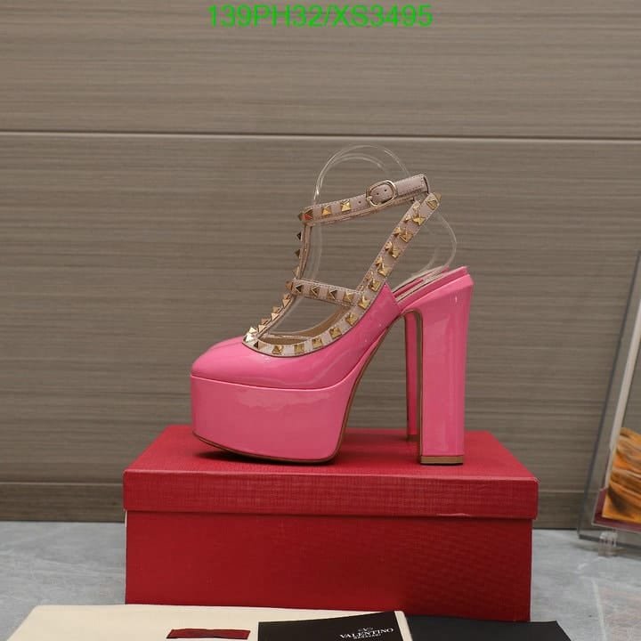Va1e*ntin0 Rockstud Platform Pump In Patent Leather Pink