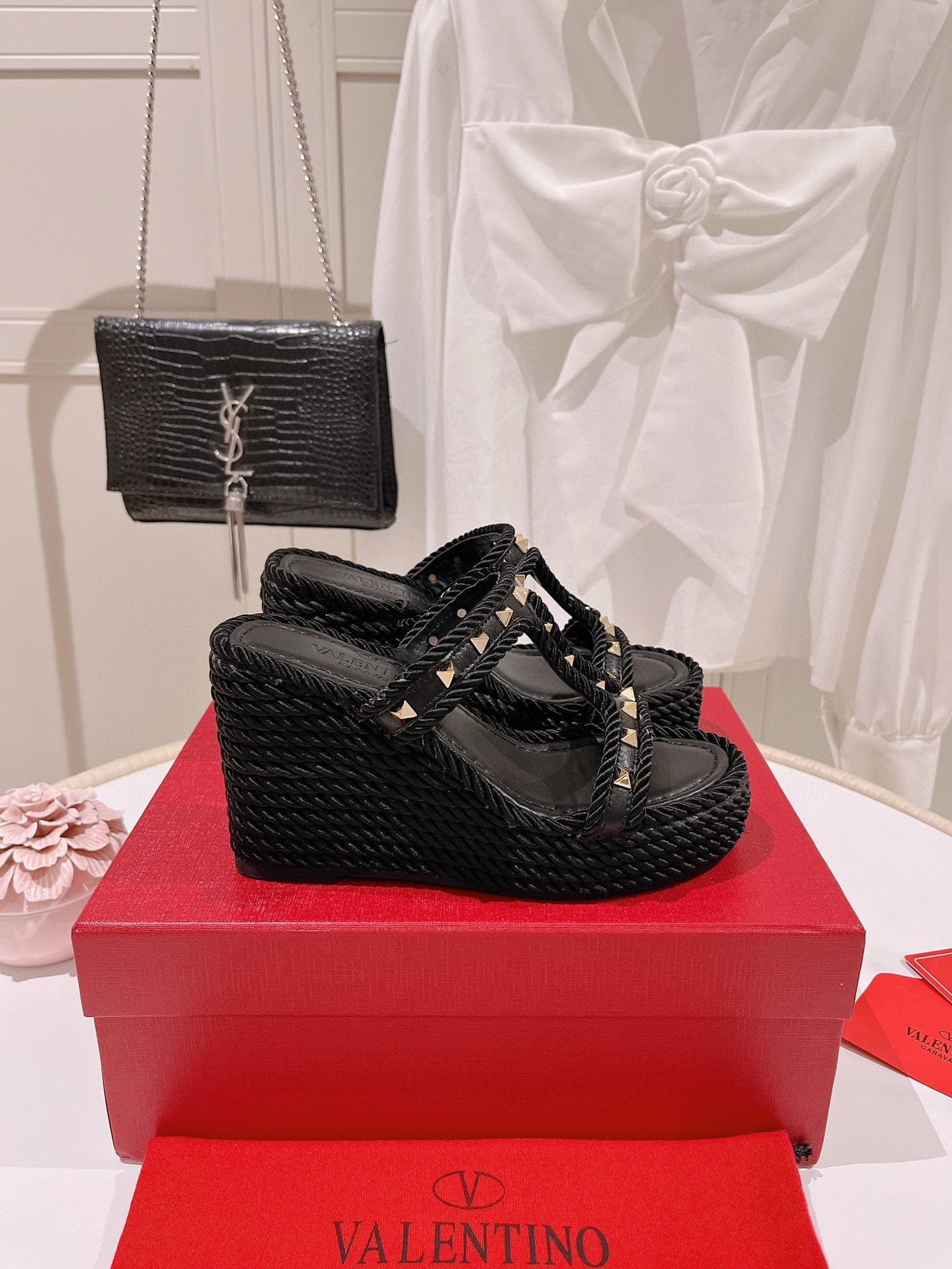 Va1e*ntin0 Rockstud Wedge In Calfskin Black