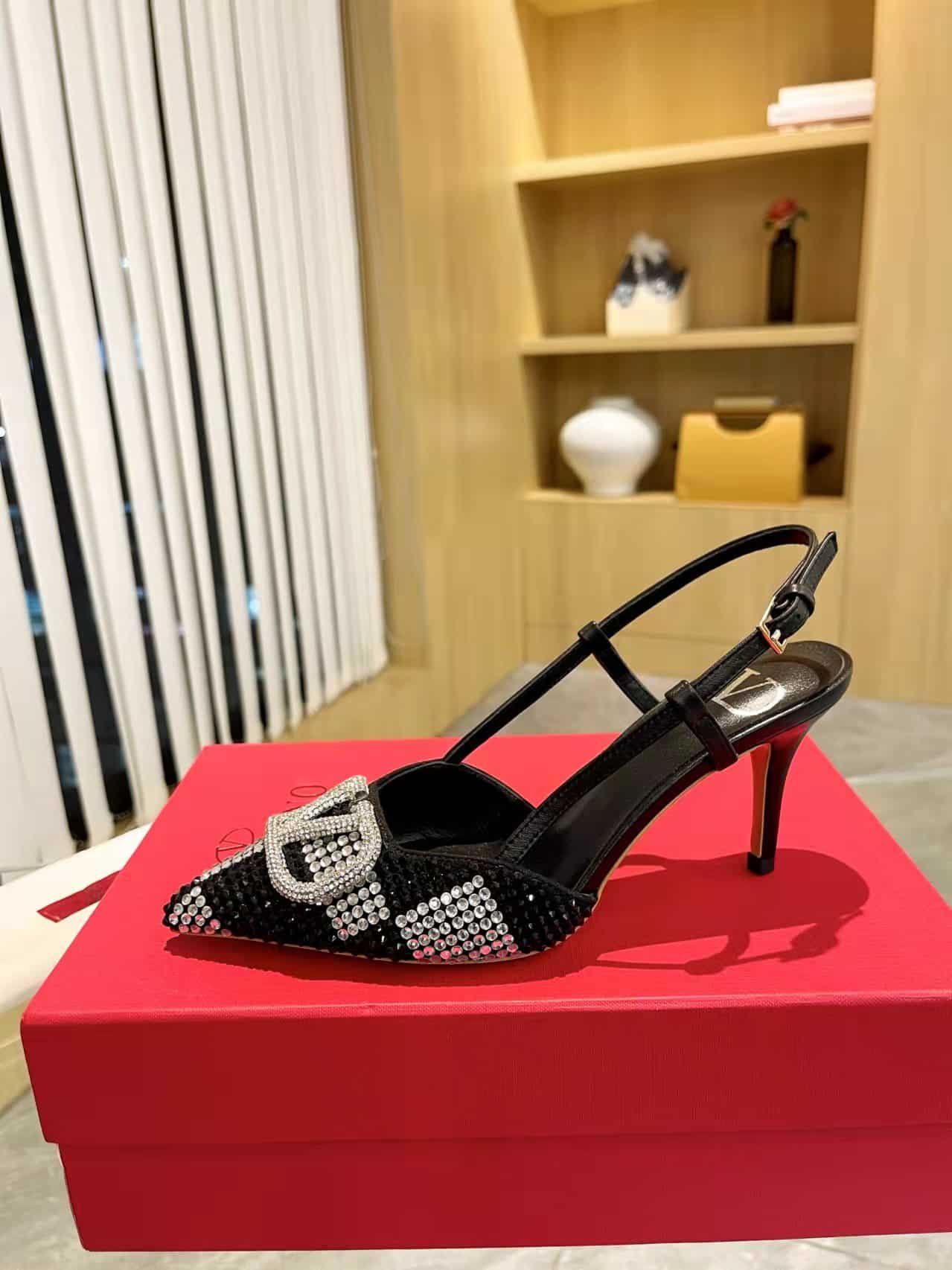 Va1e*ntin0 Vlogo Signature Back Strap Crystal High Heels Black Ws0R01Ewkzrn