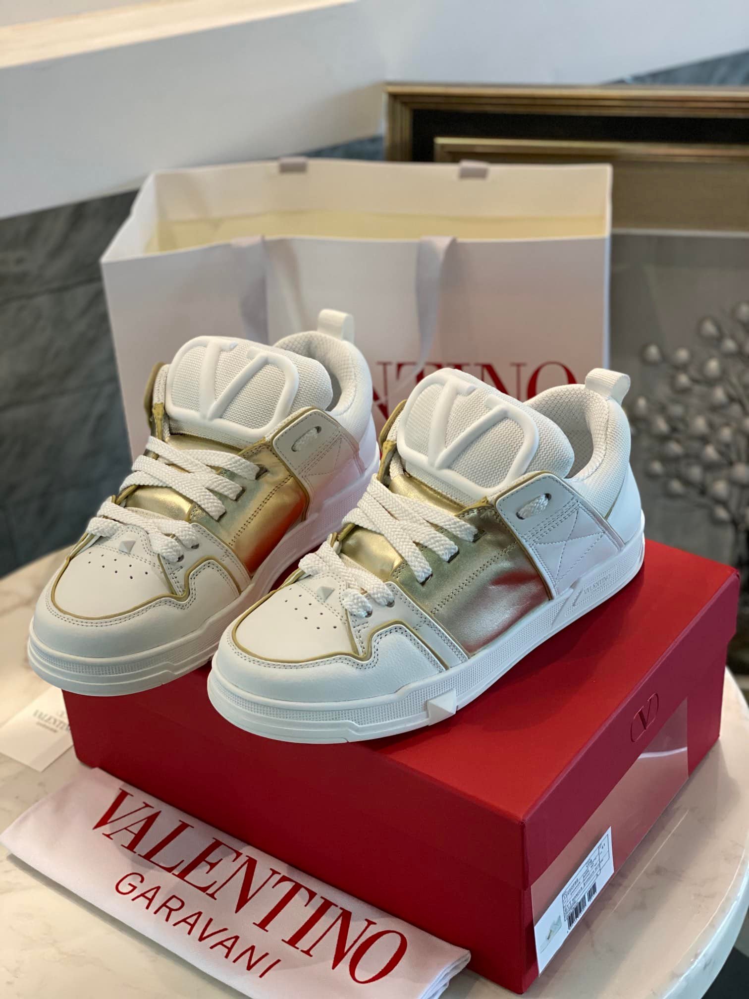 Va1e*ntin0 Garavani Open Skate Sneaker White And Gold