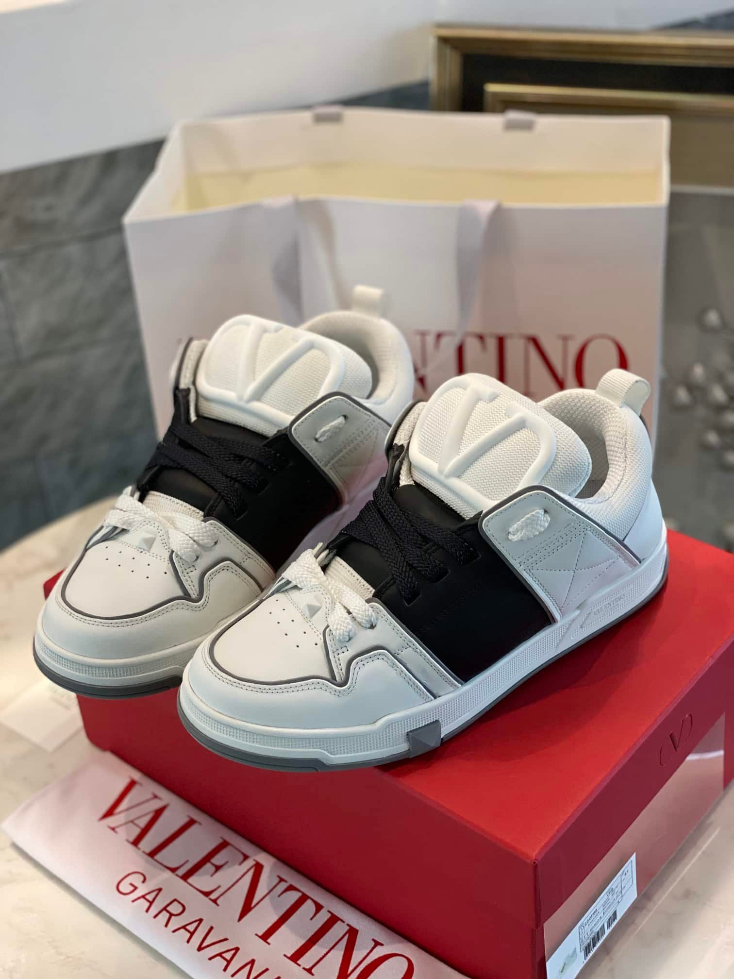 Va1e*ntin0 Garavani Open Skate Sneaker White And Black