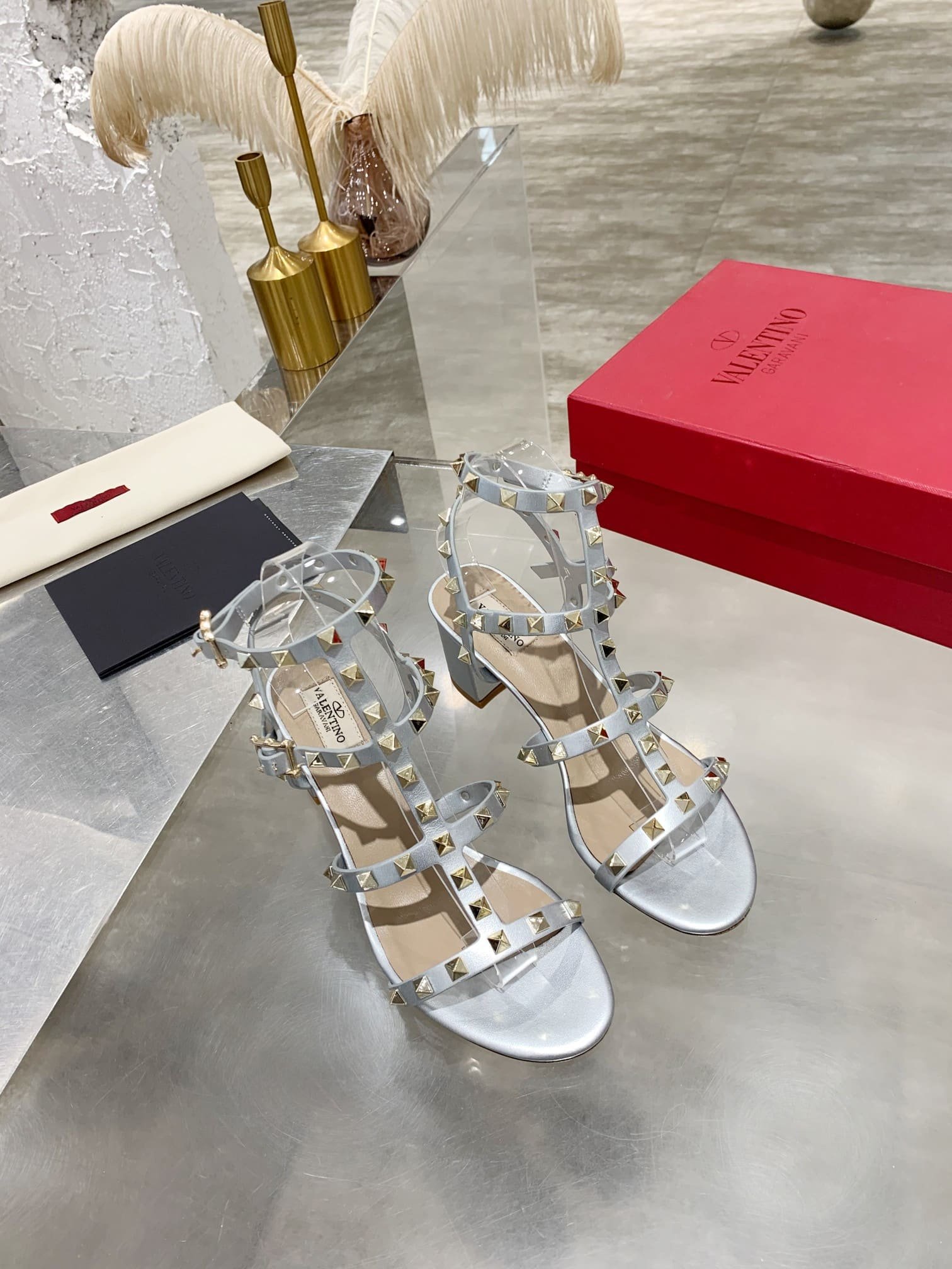 Va1e*ntin0 Garavani Rockstud Leather Sandals Silver