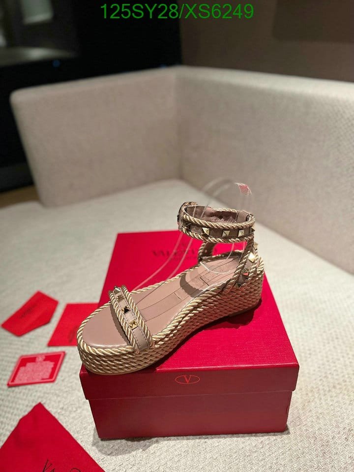 Va1e*ntin0 Rockstud Flatform Sandal In Calfskin Beige 2W2S0Gi3Baep45