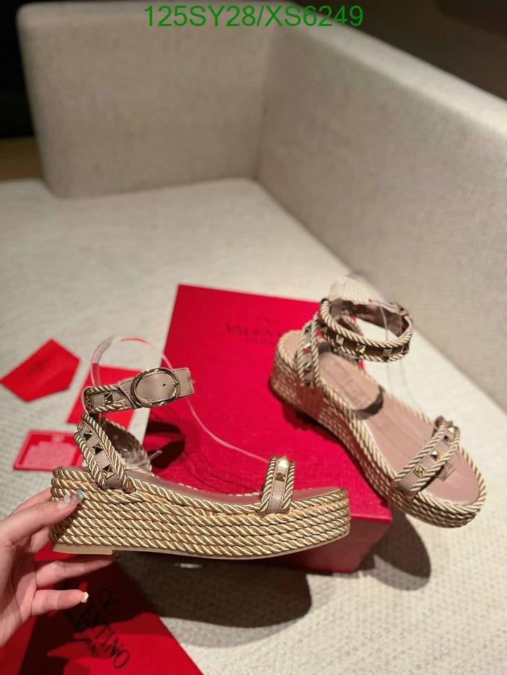 Va1e*ntin0 Rockstud Flatform Sandal In Calfskin Beige 2W2S0Gi3Baep45