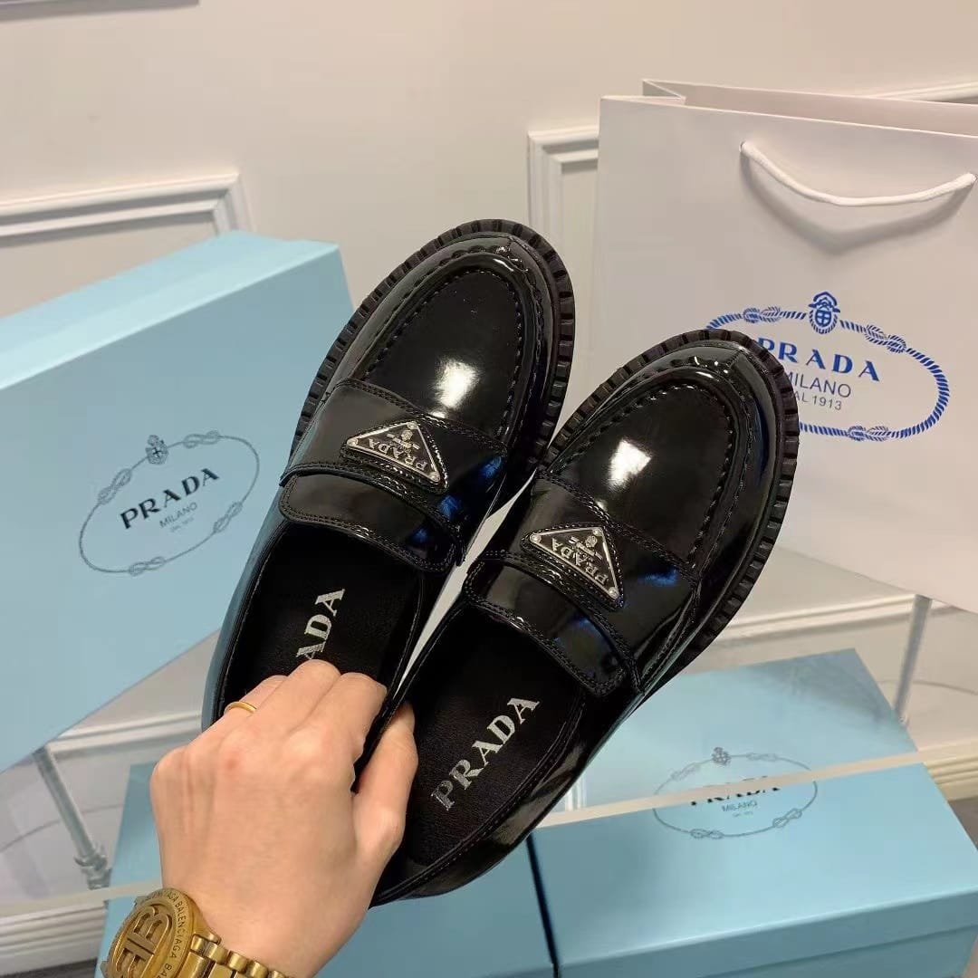 Pra*a Patent Leather Loafers Black 1D329N 069 F0002 F 025
