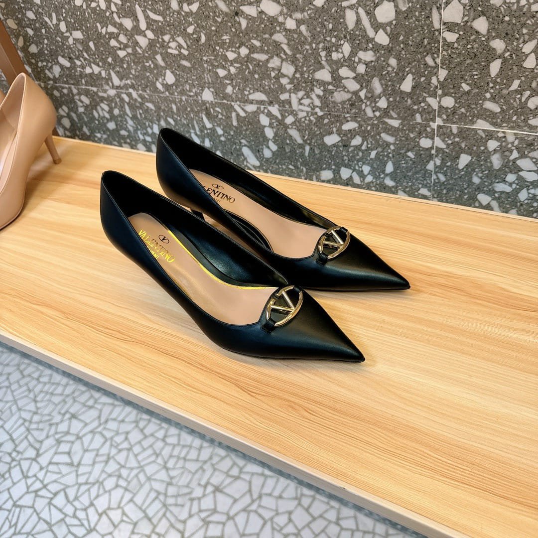 Va1e*ntin0 Garavani Vlogo Patent Leather Slingback Pump Black
