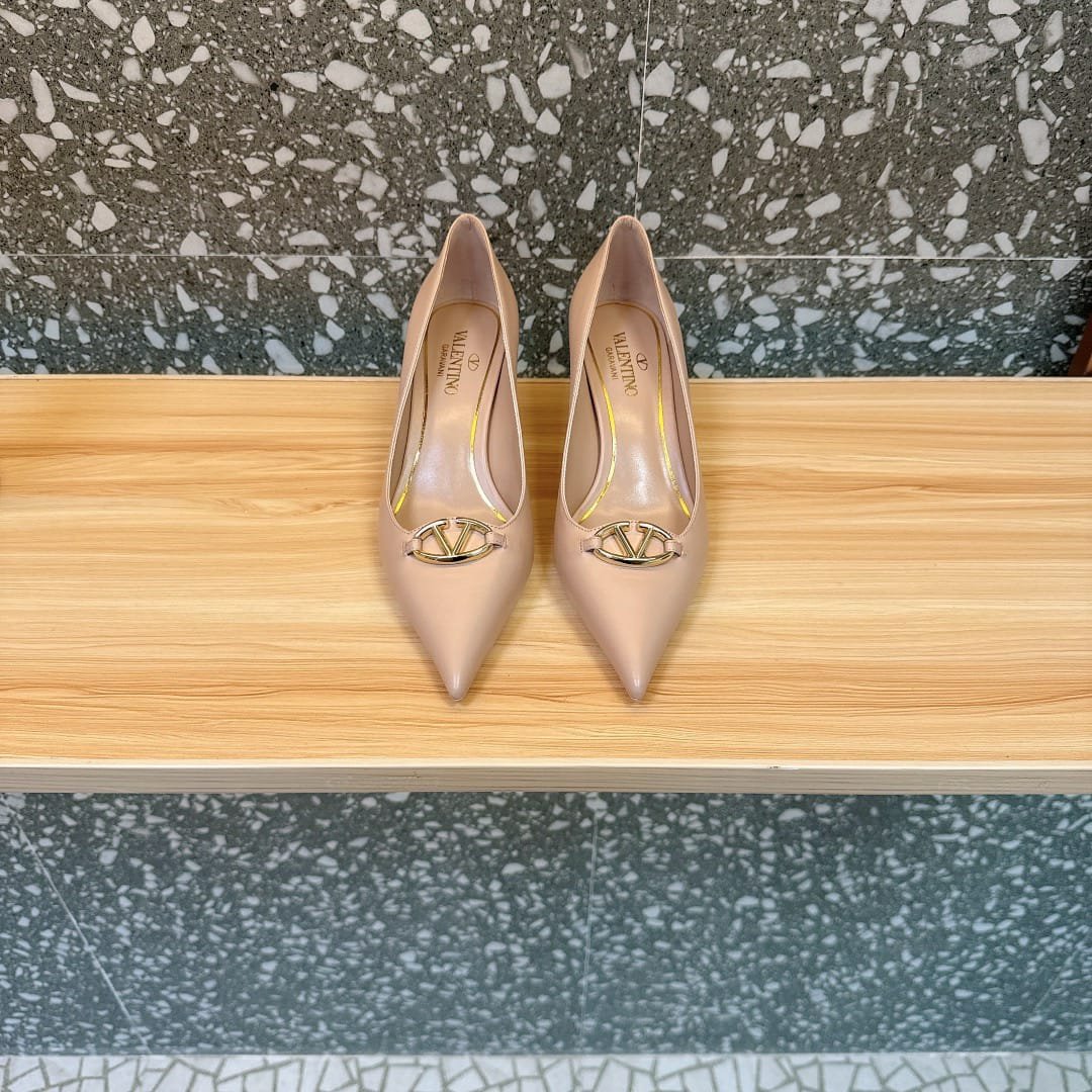 Va1e*ntin0 Garavani Vlogo Patent Leather Slingback Pump Pink