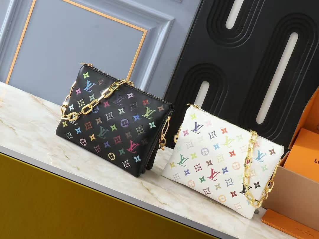 L0vis Vvtt0n Monogram Multicolor Coussin PM 28Cm M13232