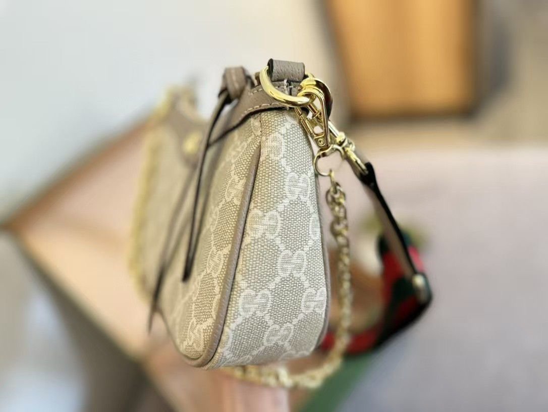 Gvc*1 Ophidia Small Shoulder Bag Beige And White 25Cm 735132 Uulag 9682