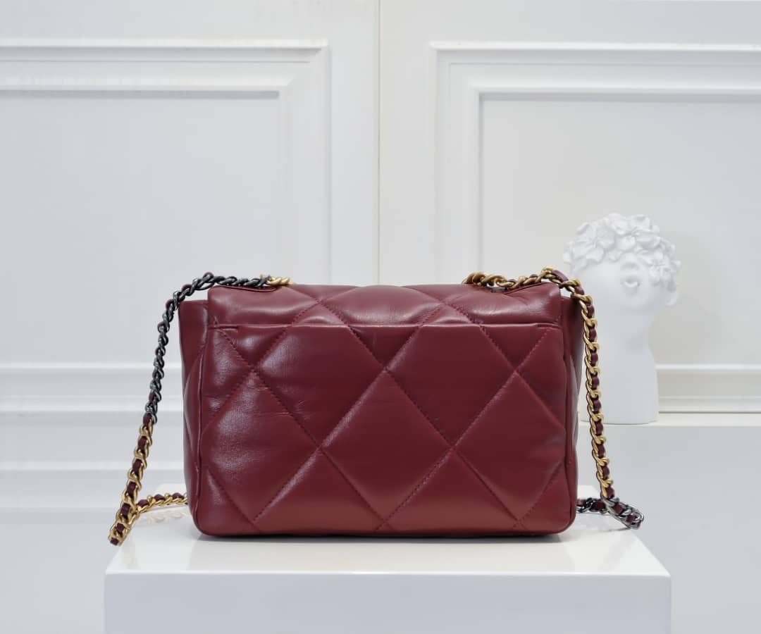 Ch**el 19 Flap Bag Shiny Crumpled Burgundy 22Cm