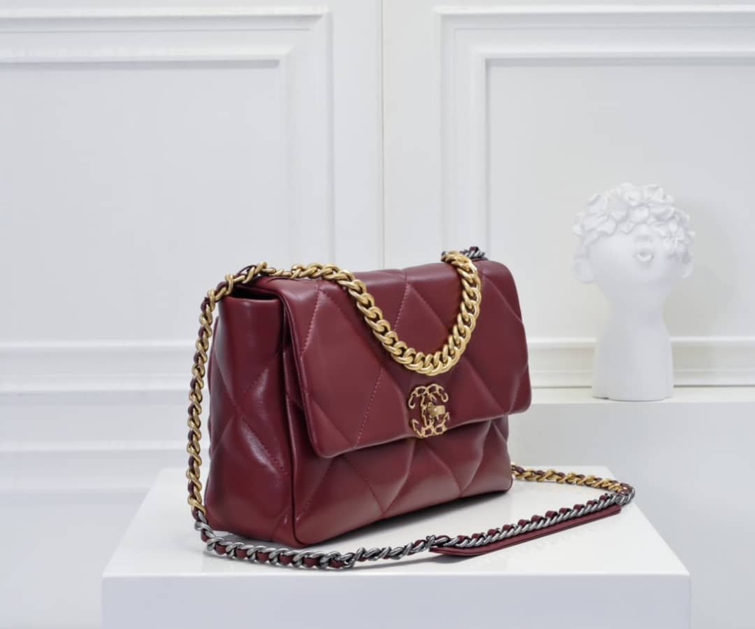 Ch**el 19 Flap Bag Shiny Crumpled Burgundy 22Cm