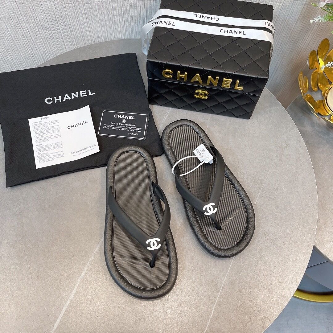 Ch**el Flip Flop Sandals Black