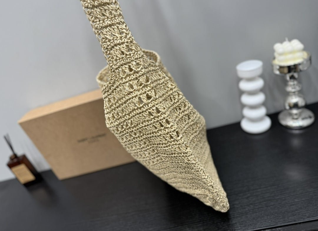 Sa1nt Lau*nt Le 5 A 7 In Raffia Crochet And Smooth Leather Beige 32Cm 690941Gaaar2080