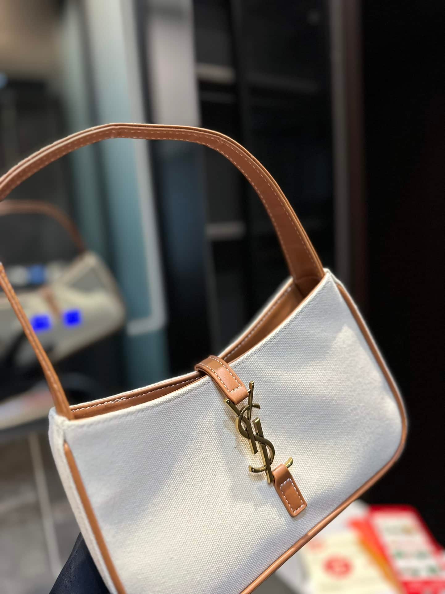 Sa1nt Lau*nt Le 5 À 7 Linen Canvas Hobo Bag White And Brown 25Cm 657228Faavh