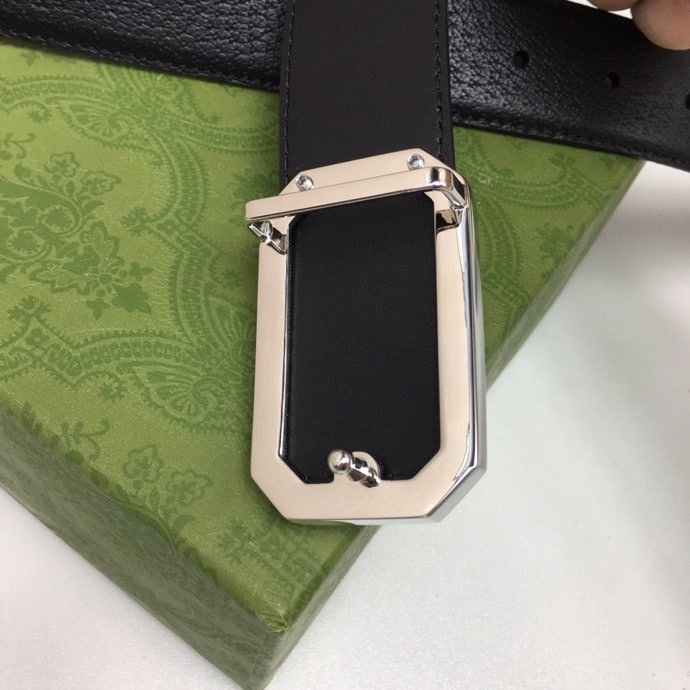 Gvc*1 Black Belt With Square Silver Buckle And Bee Star 35Mm